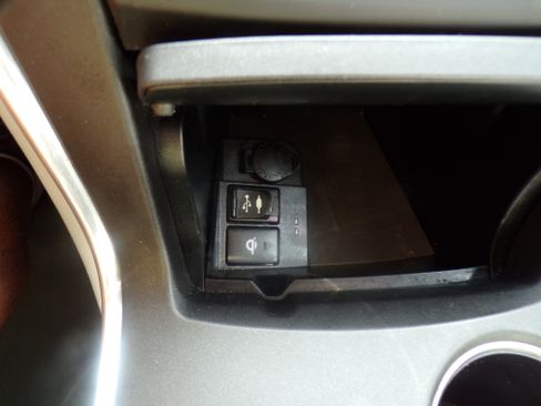 Used 2017 Toyota Camry XLE image 15