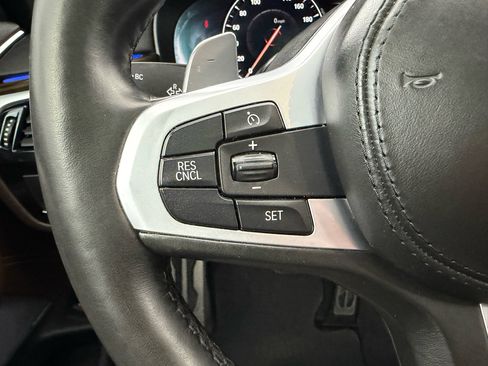 Used 2019 BMW M550i xDrive image 31