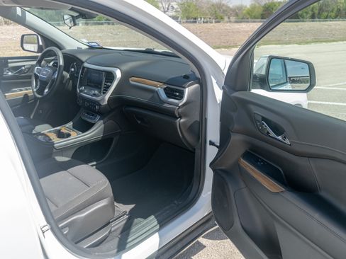 Used 2021 GMC Acadia SLE image 21