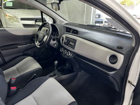 Used 2013 Toyota Yaris LE image 17
