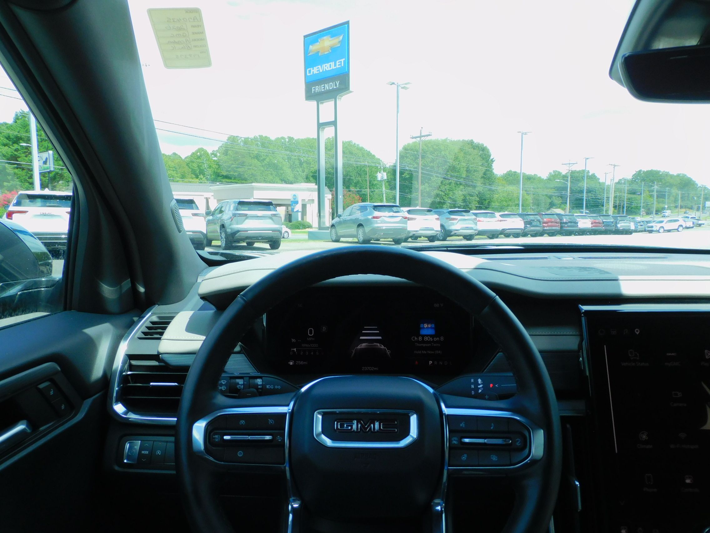 Used 2026 GMC Acadia FWD Elevation image 2