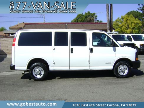 Used 2003 Chevrolet Express 2500 image 1