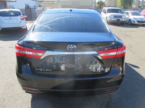 Used 2013 Toyota Avalon XLE Premium image 10