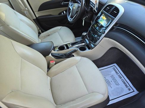 Used 2014 Chevrolet Malibu LT image 22