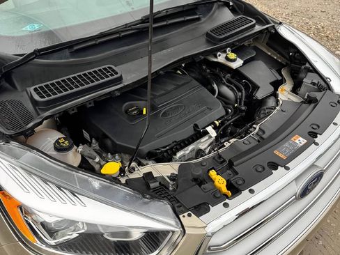 Used 2018 Ford Escape SEL image 16