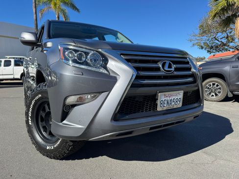 Used 2018 Lexus GX 460 image 17