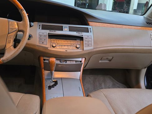 Used 2005 Toyota Avalon Limited image 28