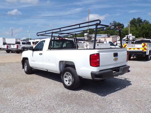 Used 2018 Chevrolet Silverado 1500 image 2