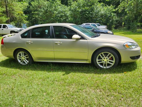 Used 2012 Chevrolet Impala LTZ image 2