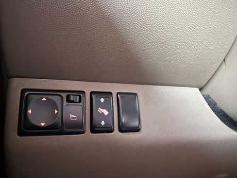 Used 2012 Nissan Pathfinder 4WD image 15