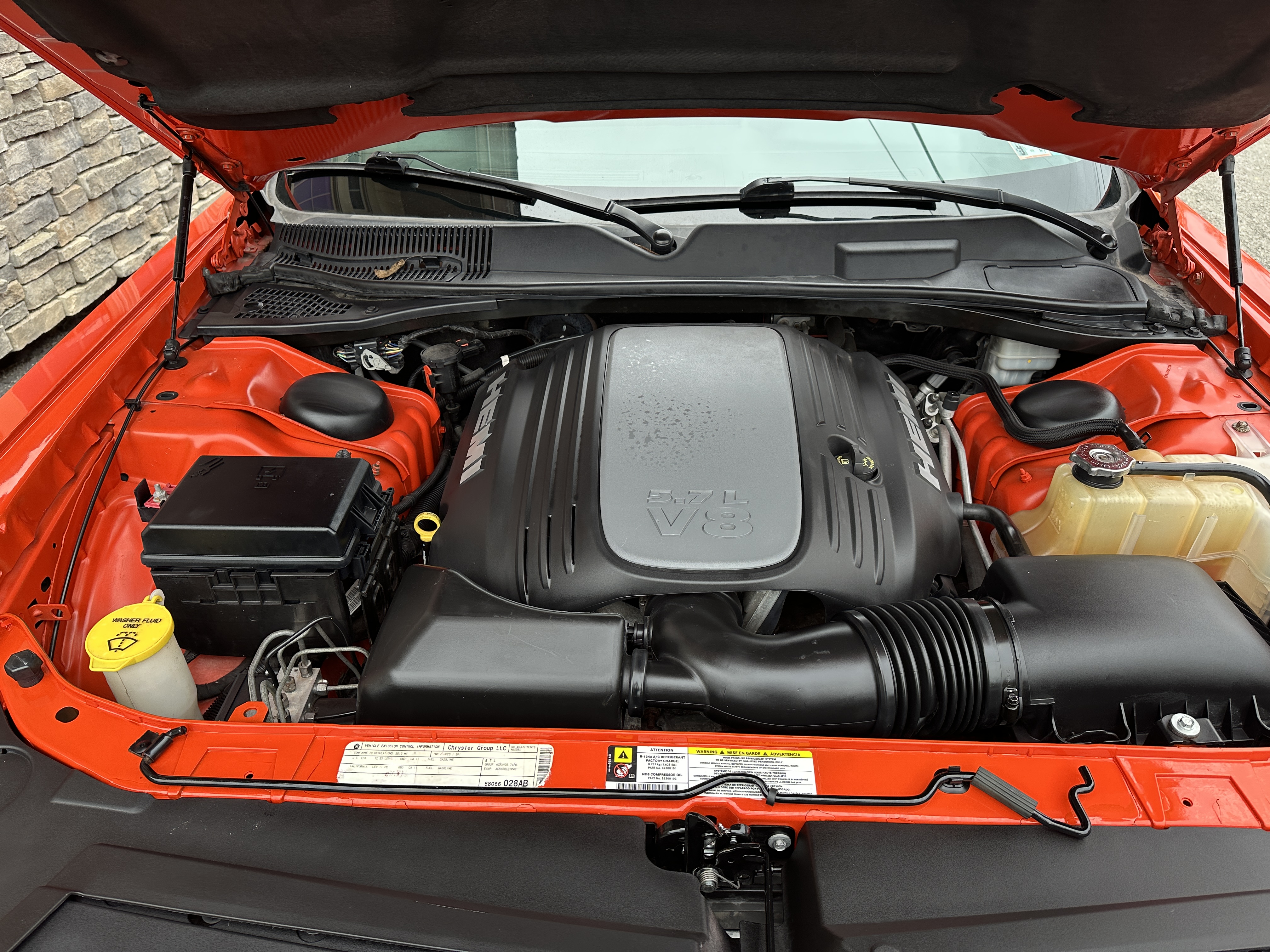 Used 2010 Dodge Challenger R/T RWD image 17