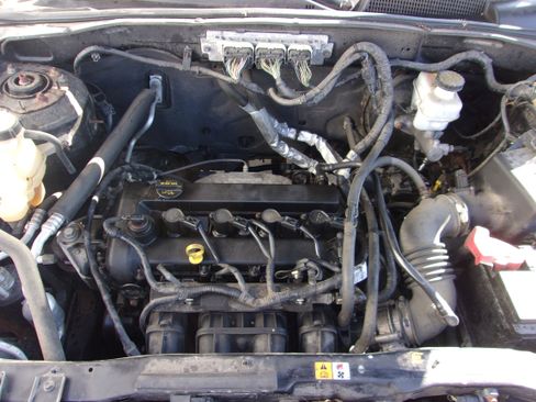 Used 2009 Ford Escape XLT image 8