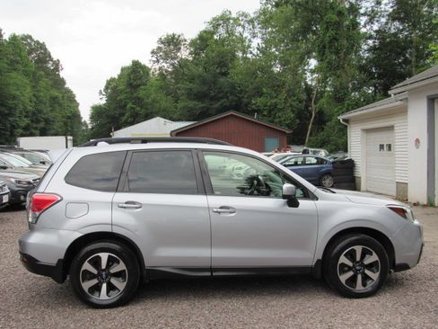 Used 2018 Subaru Forester 2.5i Premium image 17