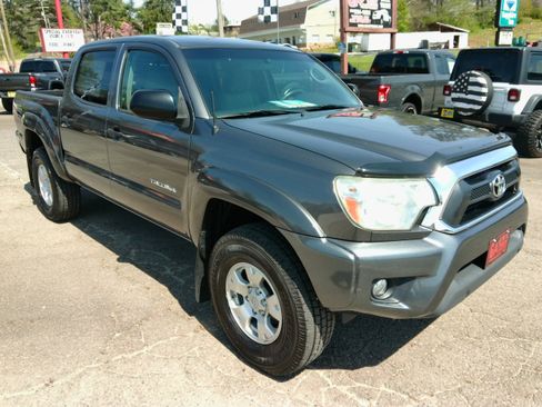 Used 2014 Toyota Tacoma SR5 image 6