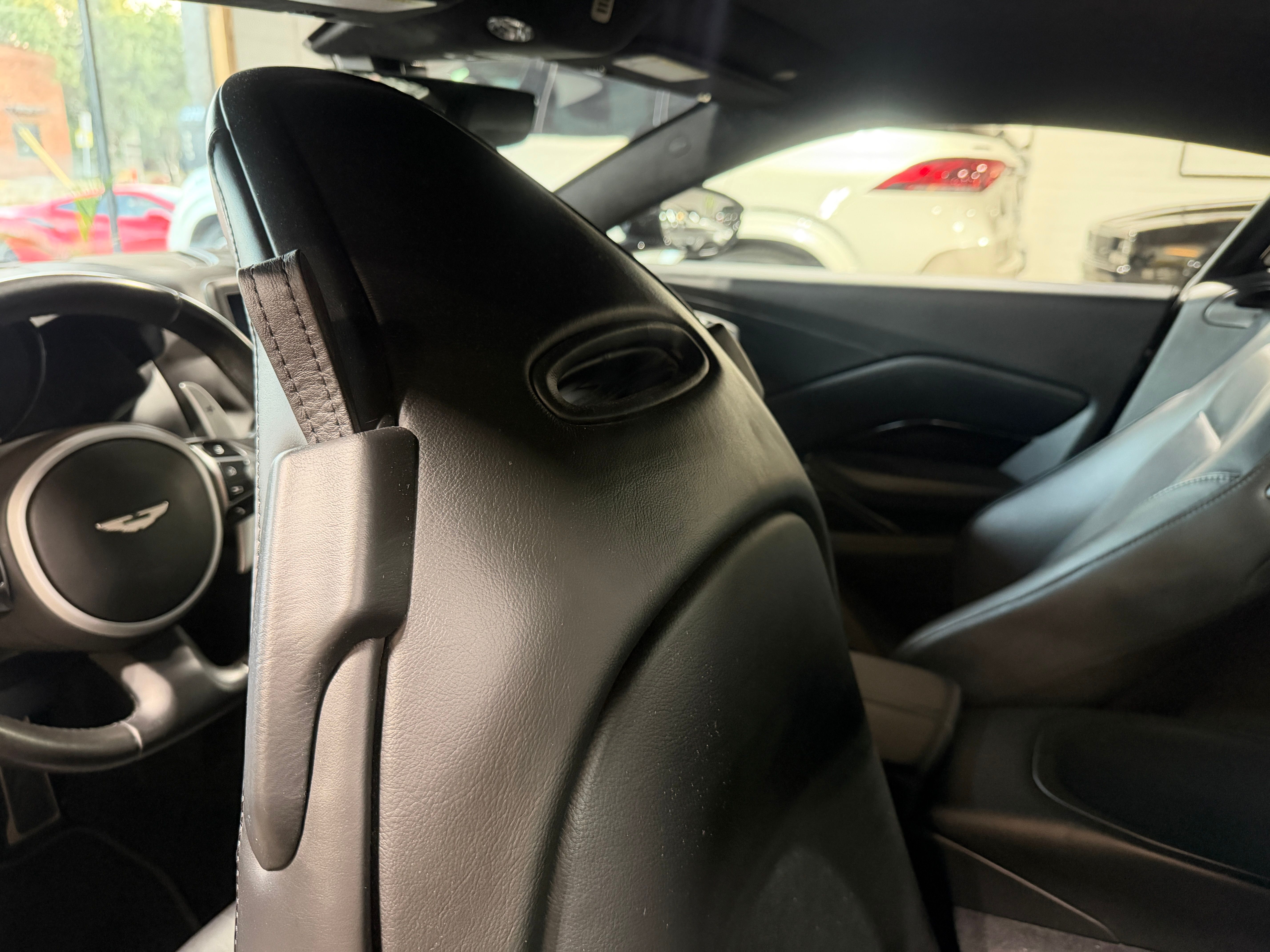 Used 2020 Aston Martin V8 Vantage Coupe RWD image 21