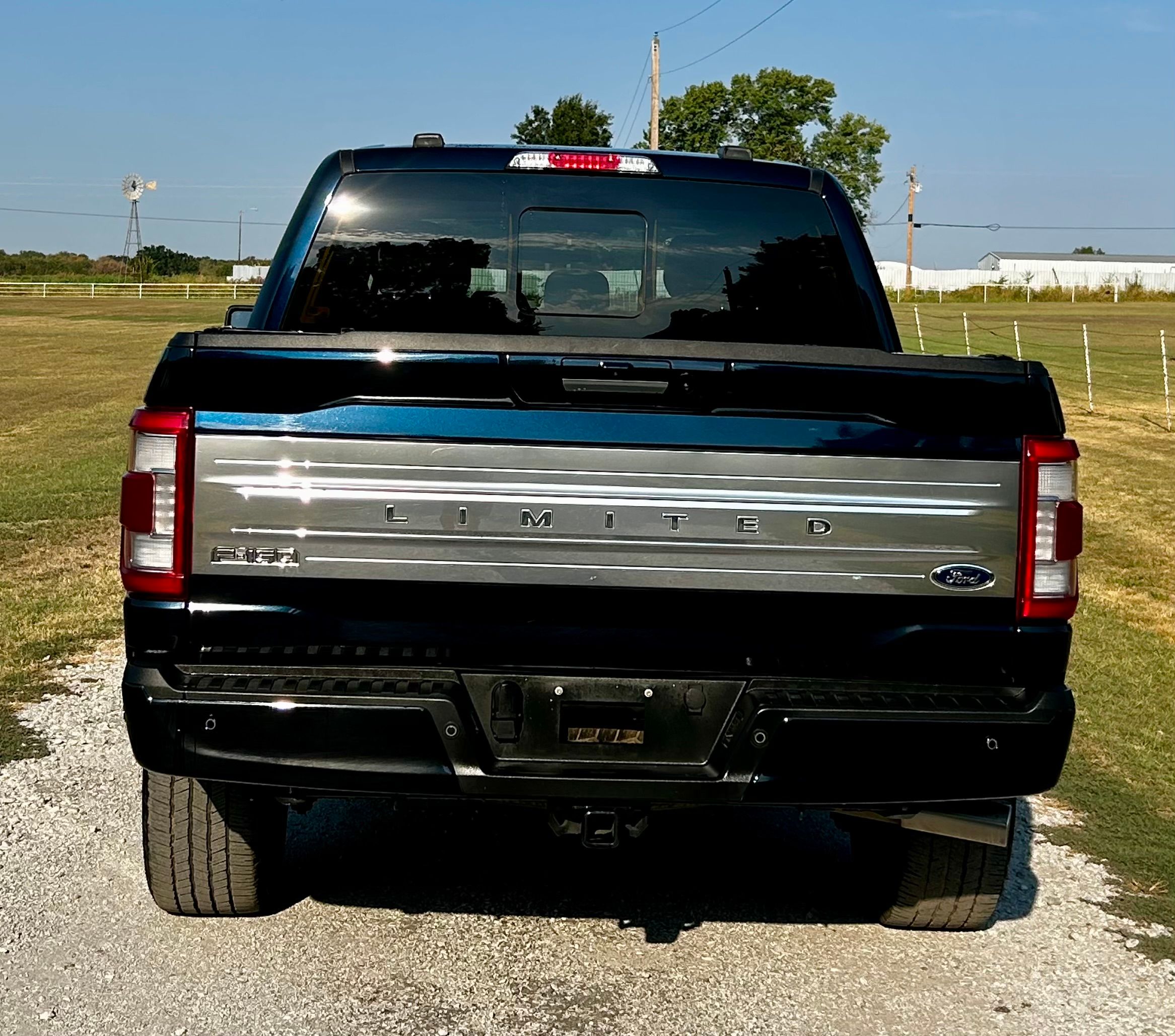 Used 2023 Ford F150 4x4 SuperCrew Hybrid image 6