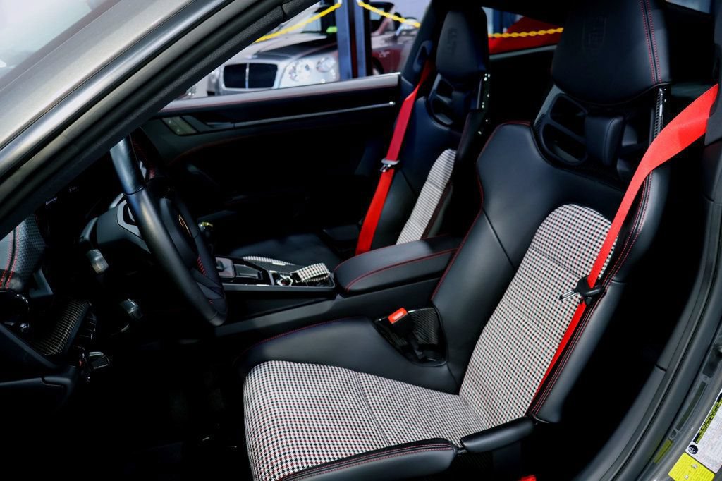 Used 2023 Porsche 911 GT3 Touring RWD image 27