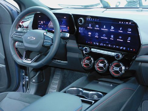 Used 2024 Chevrolet Blazer EV RS image 26