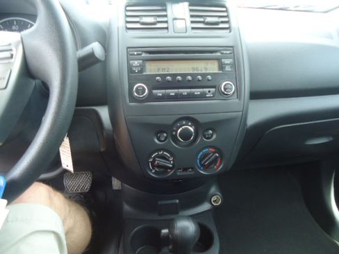 Used 2017 Nissan Versa S Plus FWD image 9