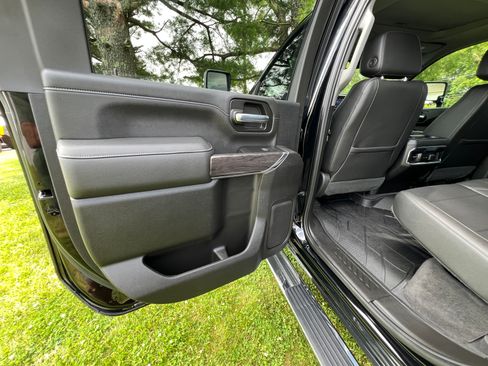 Used 2022 Chevrolet Silverado 3500 LTZ image 24