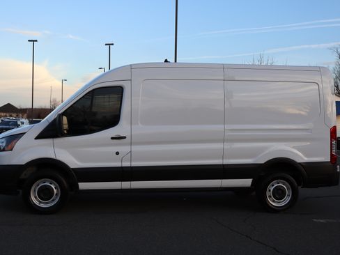 Used 2025 Ford Transit 250 image 6