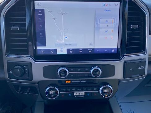 Used 2022 Ford F350 Lariat image 15