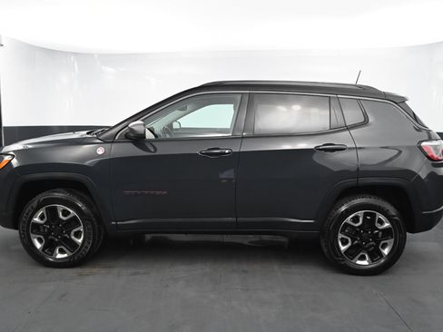 Used 2018 Jeep Compass Trailhawk image 3