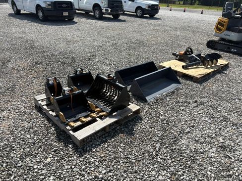 Used 2021 Ford F250 4x4 Crew Cab Super Duty image 7