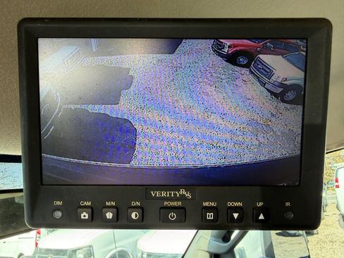 Used 2018 Chevrolet Express 3500 image 18