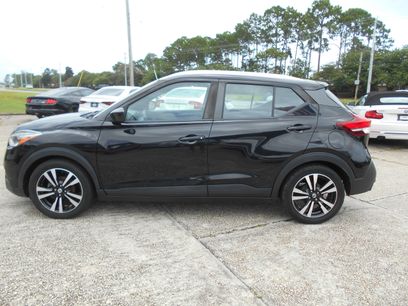 Used 2018 Nissan Kicks SV