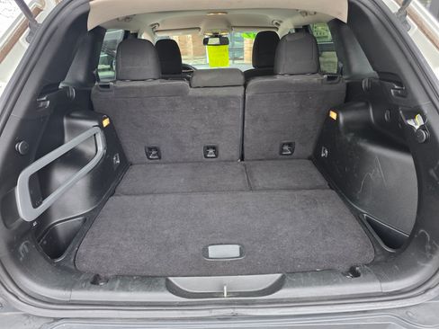 Used 2017 Jeep Cherokee Latitude image 11