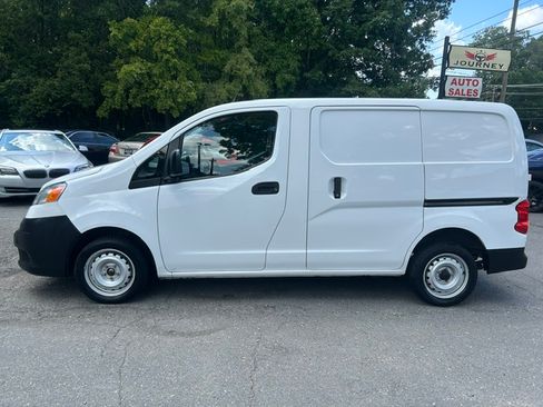Used 2019 Nissan NV200 S FWD image 2