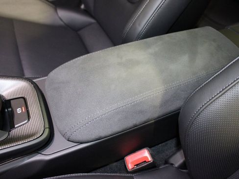 Used 2024 Porsche 911 Carrera GTS image 31