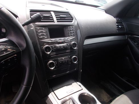 Used 2017 Ford Explorer 4WD Police Interceptor image 8