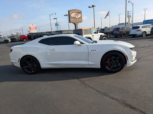 Used 2024 Chevrolet Camaro LT image 3
