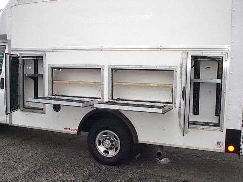 Used 2022 Chevrolet Express 3500 UNAVAIL RWD image 11