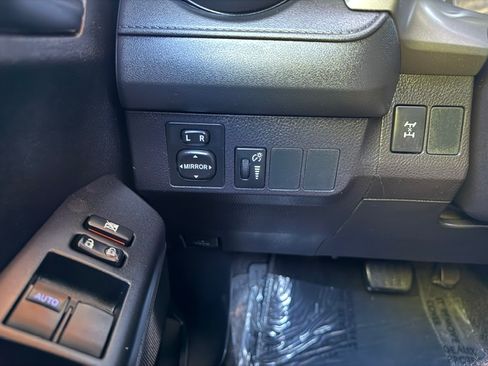 Used 2016 Toyota RAV4 AWD LE image 14