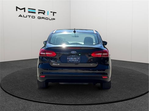Used 2015 Ford Focus SE image 8