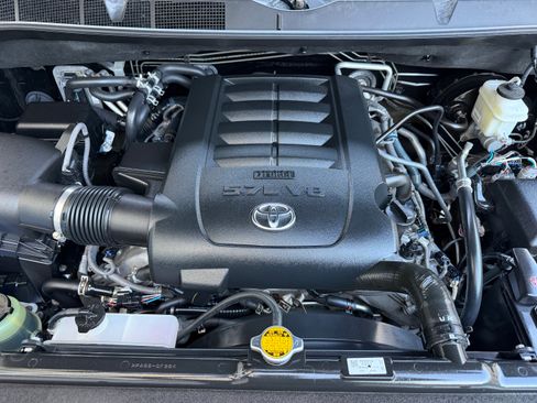 Used 2017 Toyota Sequoia 4WD Limited image 32