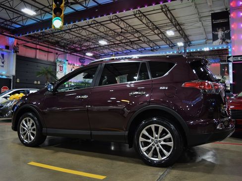 Used 2018 Toyota RAV4 FWD image 12