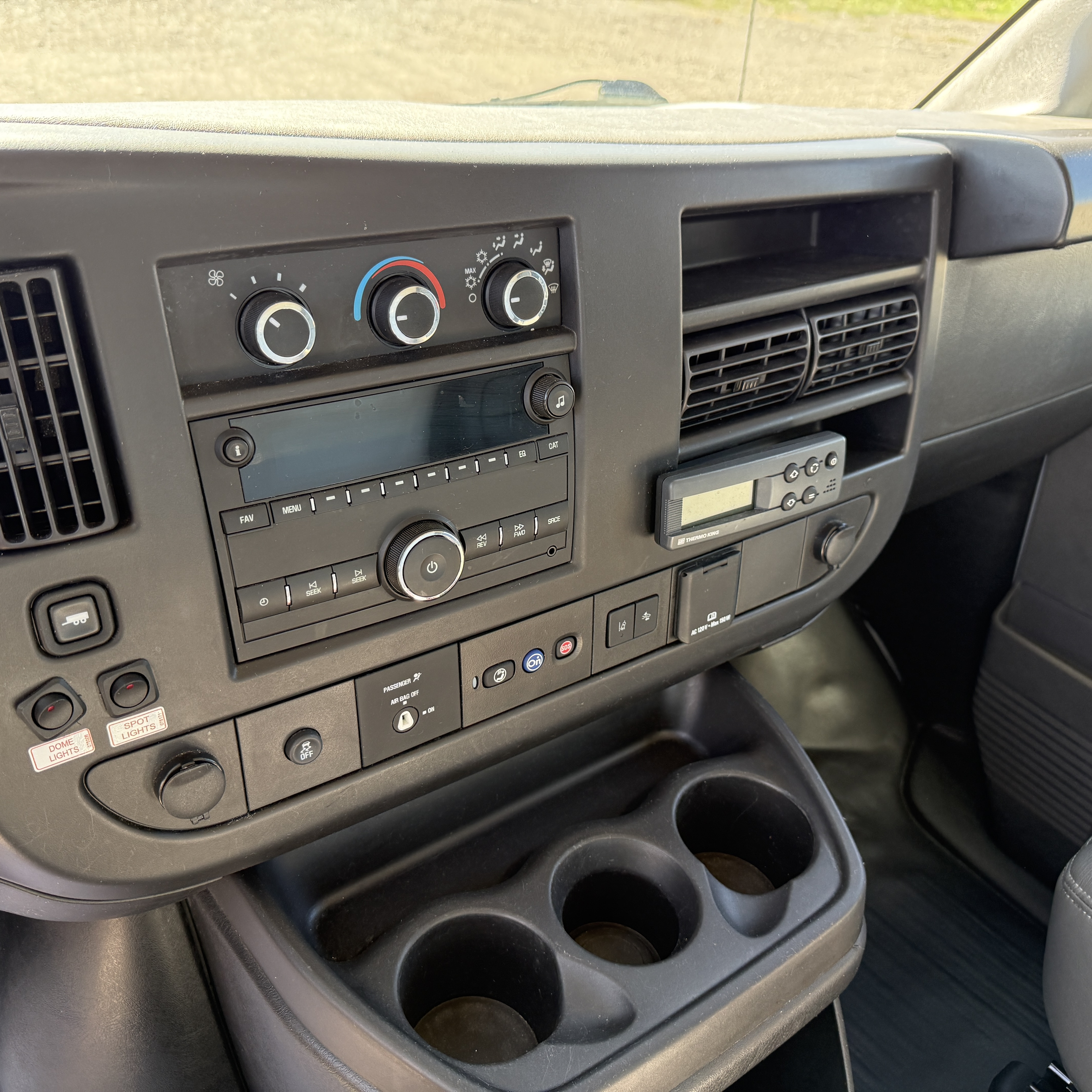 Used 2024 Chevrolet Express 3500 UNAVAIL RWD image 14