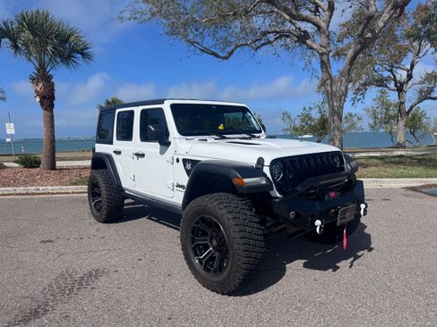 Used 2024 Jeep Wrangler 4WD Unlimited Sport image 7