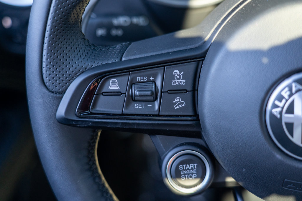 New 2025 Alfa Romeo Stelvio Sprint AWD/4WD image 28