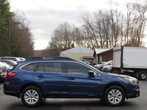 Used 2016 Subaru Outback 2.5i Premium image 12