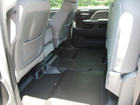 Used 2015 Chevrolet Silverado 2500 image 13