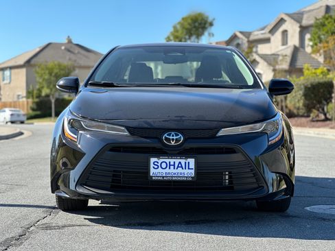 Used 2024 Toyota Corolla LE image 4