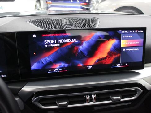 Used 2023 BMW i4 eDrive35 image 28