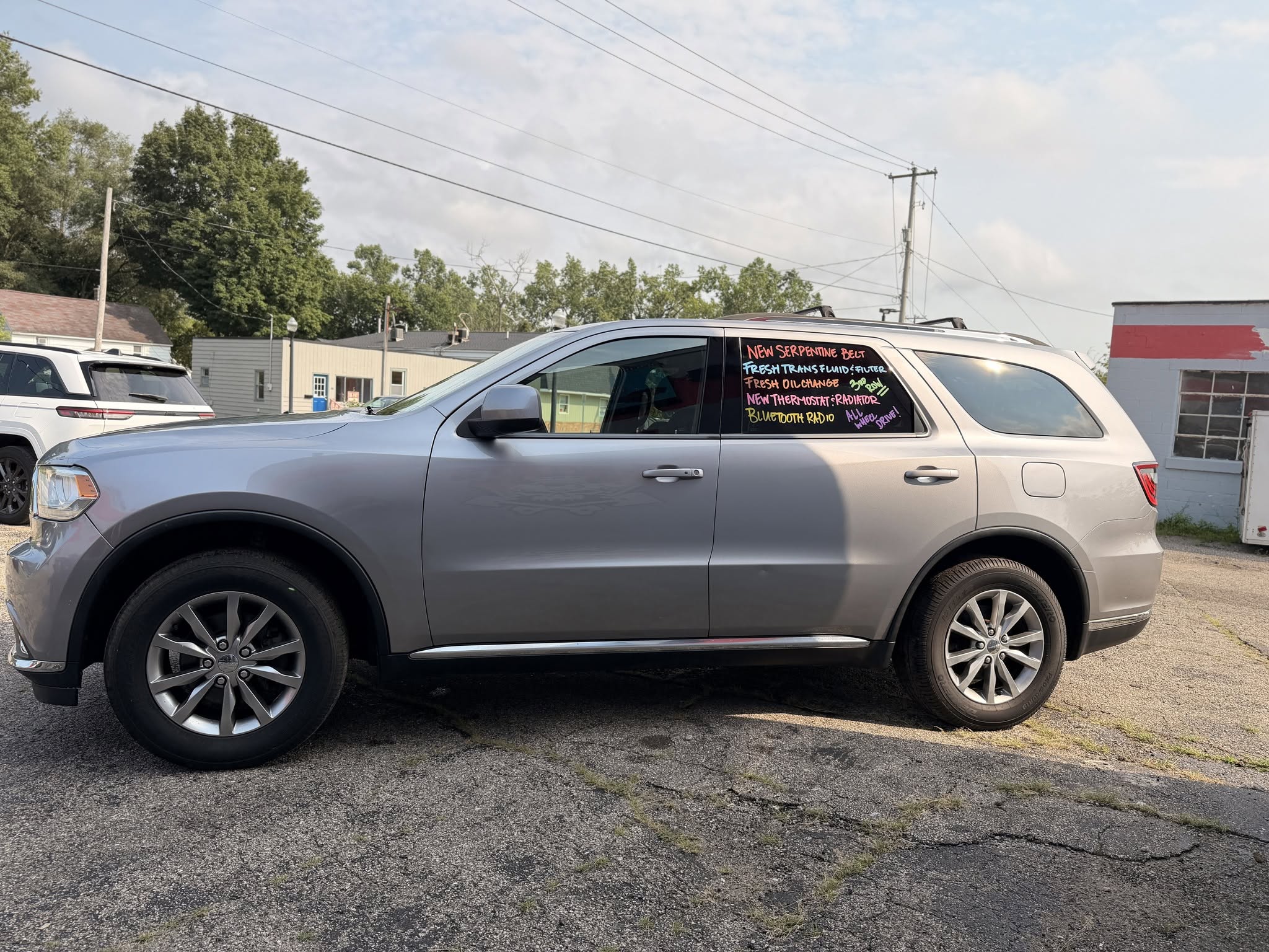 Used 2017 Dodge Durango AWD SXT image 2