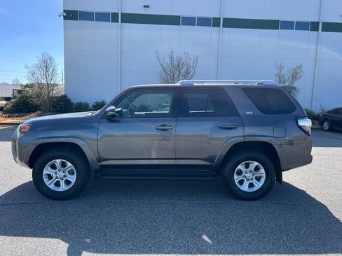 Used 2018 Toyota 4Runner SR5 Premium image 5