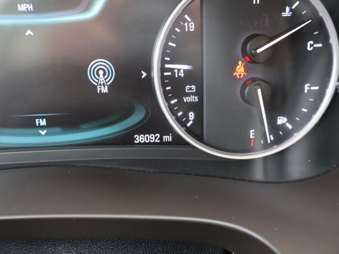 Used 2017 Buick LaCrosse Essence image 24